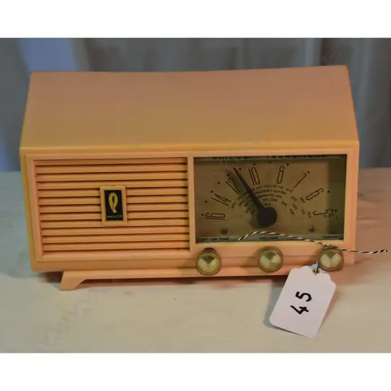 Model Georgia, by Philco, Pink plastic. H.155mm