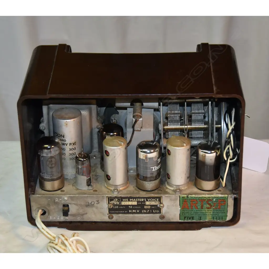 Model 495BC, by HMV, Brown Bakelite. H.175mm Image 1++