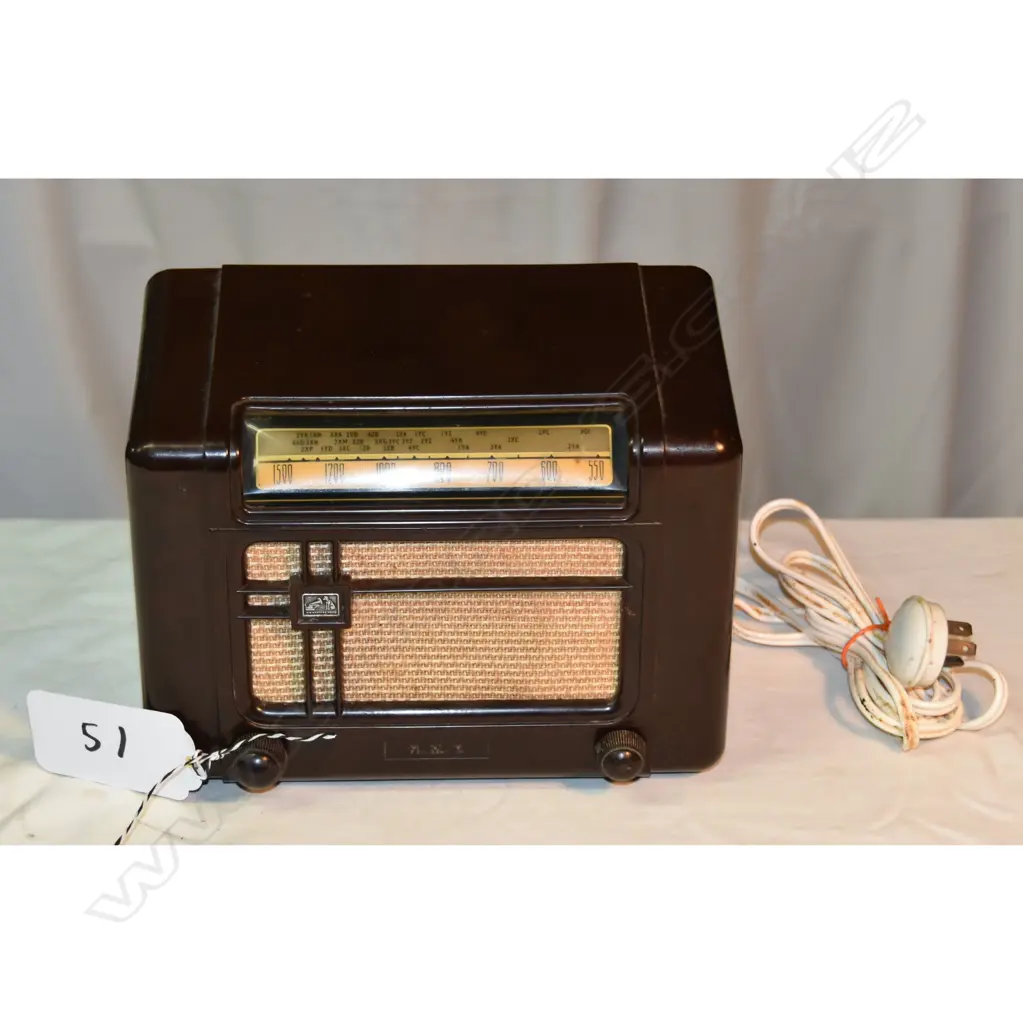 Model 495BC, by HMV, Brown Bakelite. H.175mm Image 1++