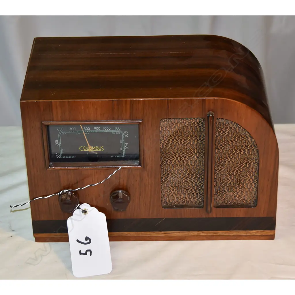 Model Columbus 12, by Radio Corp of NZ, wood. H.190mm Image 1++