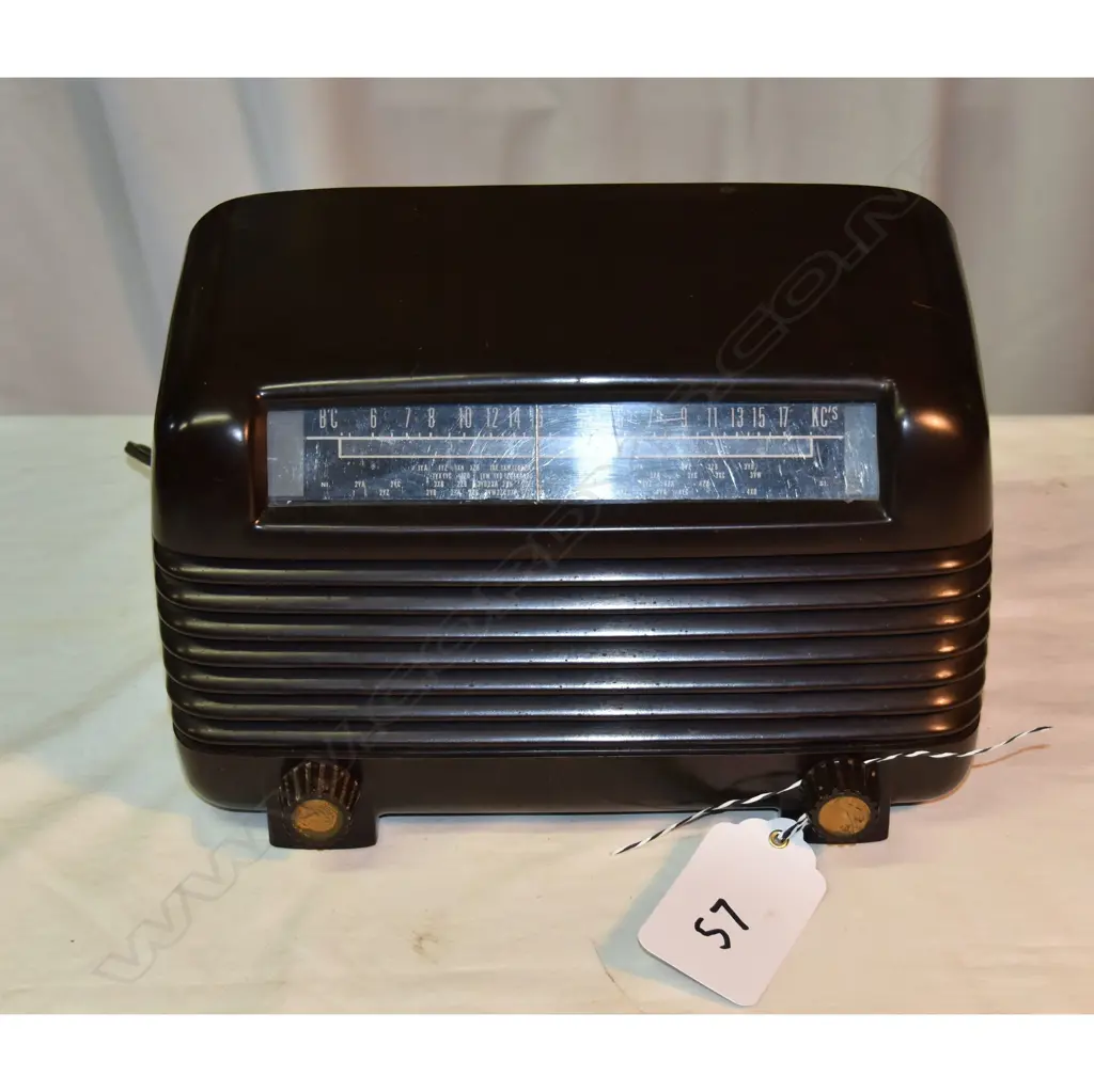 Model 2806, by Philco, Brown, Bakelite. H.175mm Image 1++