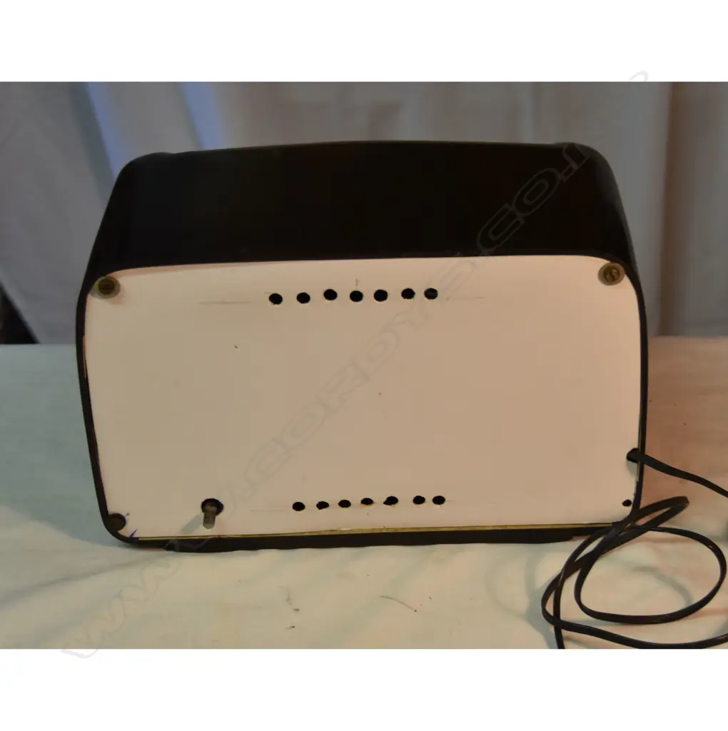 Model 2806, by Philco, Brown, Bakelite. H.175mm Image 1++