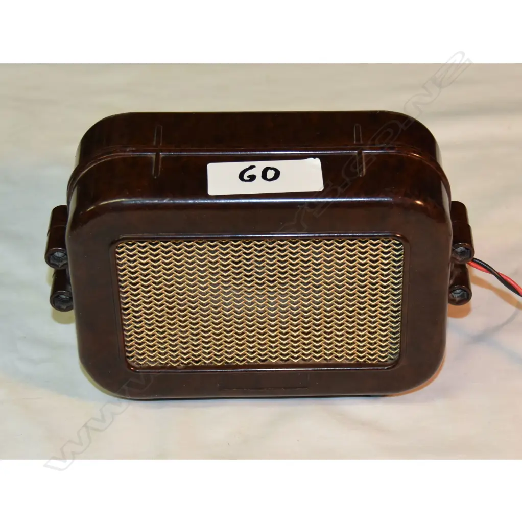 Model Speaker, by ?, Brown, Bakelite. W.180mm Image 1++