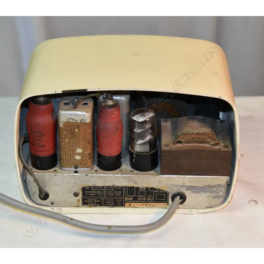 Model ?, by Philco, Cream, Plastic. H.160mm Image 1++