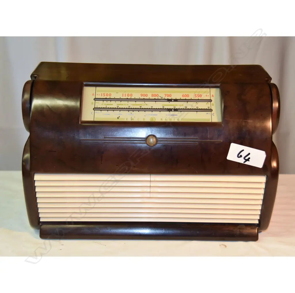 Model U83, by EKCO, Brown, bakelite. H.230mm Image 1++