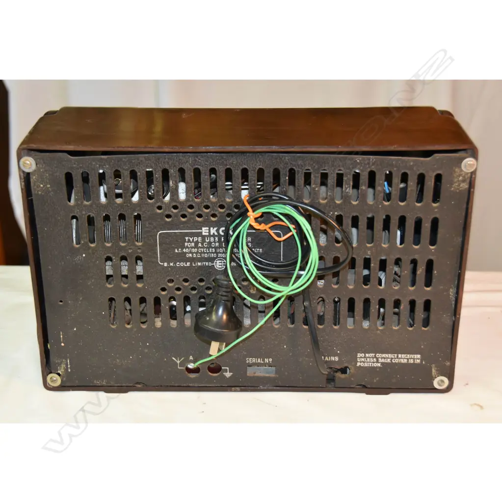 Model U83, by EKCO, Brown, bakelite. H.230mm Image 1++