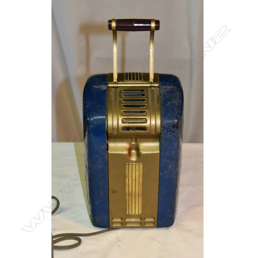 Model 'Fridge’ portable, by Westinghouse, Blue, Metal. H.230mm Image 1++
