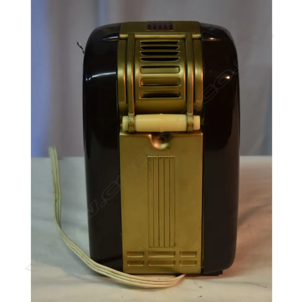 Model Cromwell 518N “Fridge”, by Collier and Beale, Brown, Metal. H.240mm Image 1++