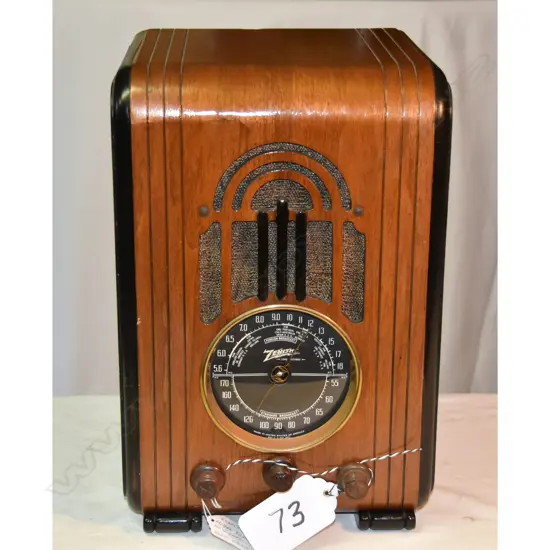 Model 5-S-228A, by Zenith, s/n R143064. H.390mm