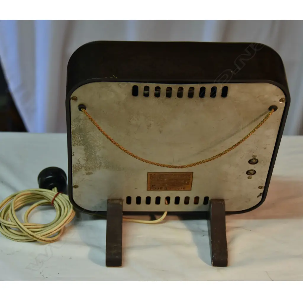 Model Ultimate ‘Hanging Horror’, by Radio (1936) Ltd , Brown. H.280mm Image 1++