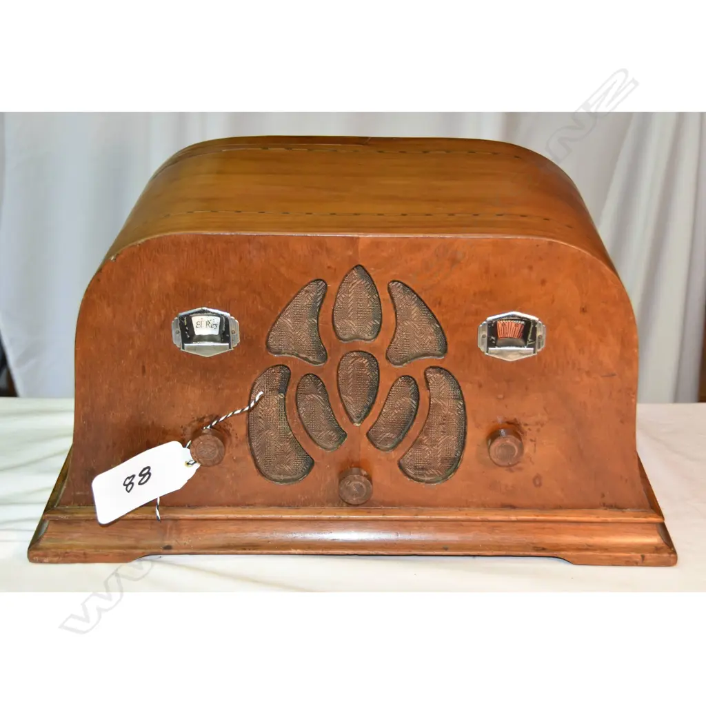 Model El Rey, by Gilfillan, Wood. H.255mm Image 1++