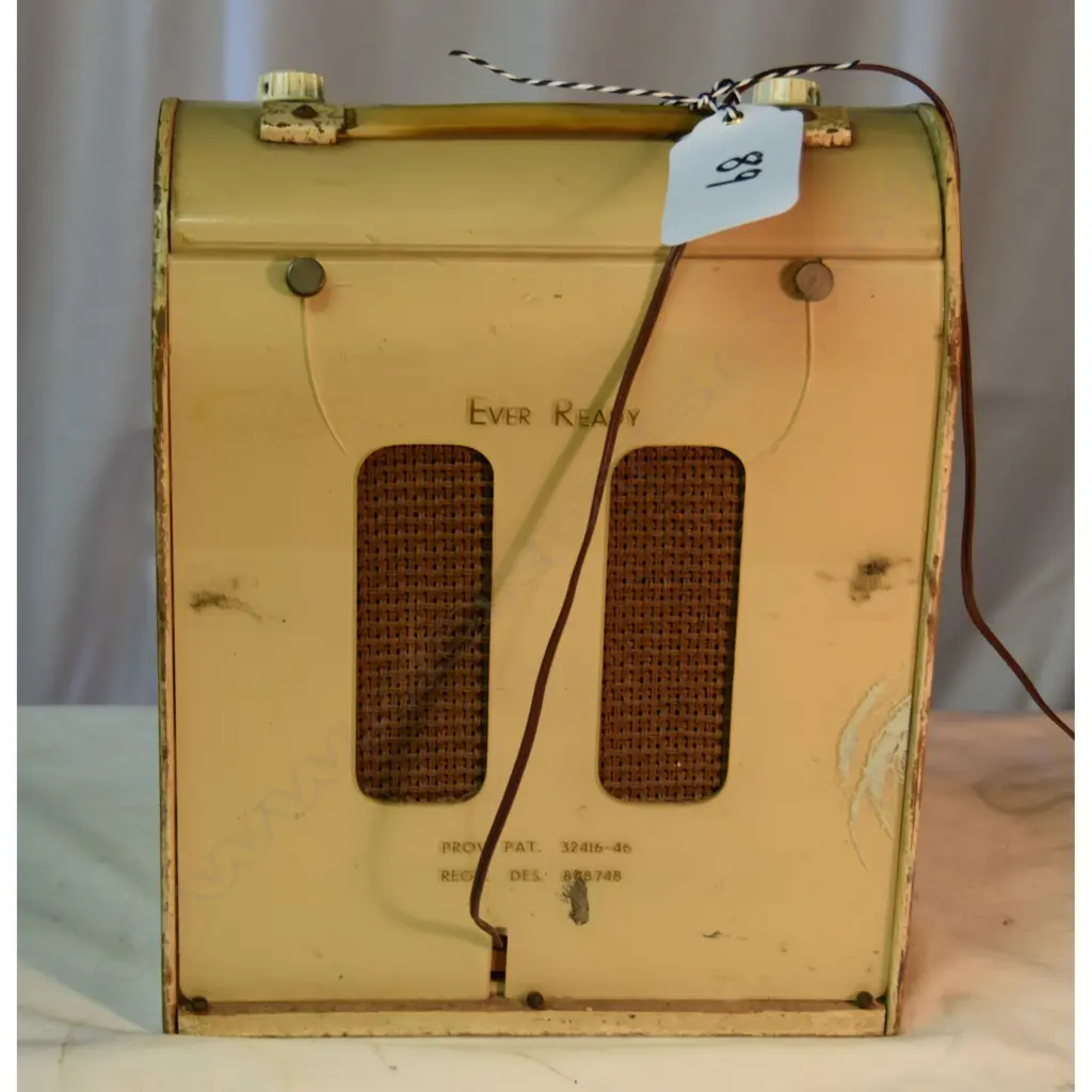 Model portable, by Eveready, metal case. H.230mm Image 1++