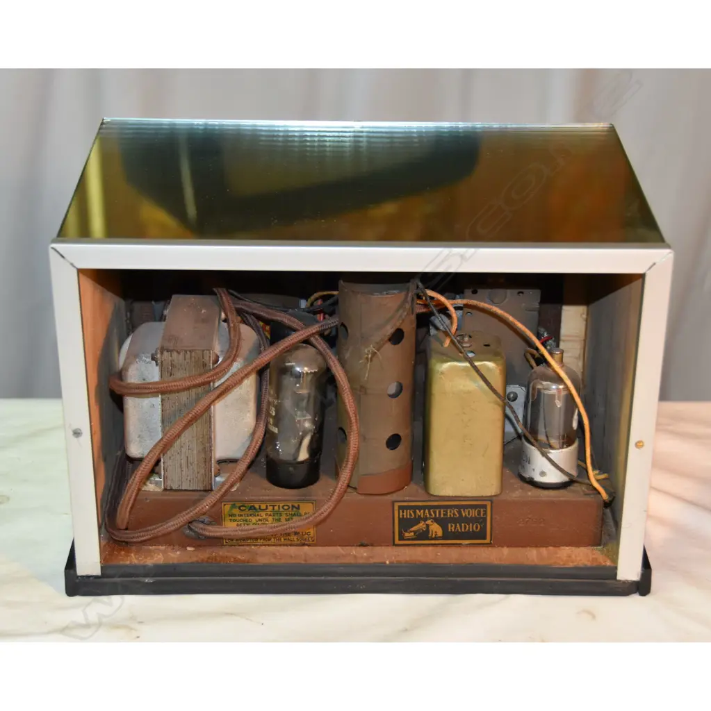 Model 465, by HMV, Mirror cabinet made by GB. H.205mm Image 1++