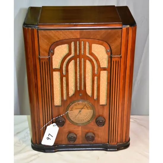 Model 216, by Atwater Kent, wood. H.960mm