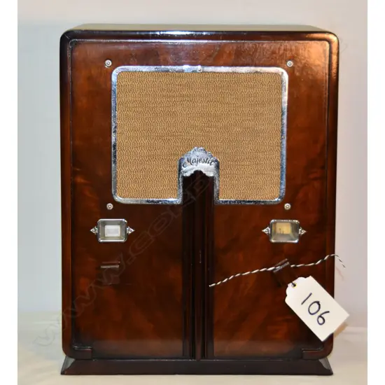 Model 461, by Majestic, wood. H.425mm