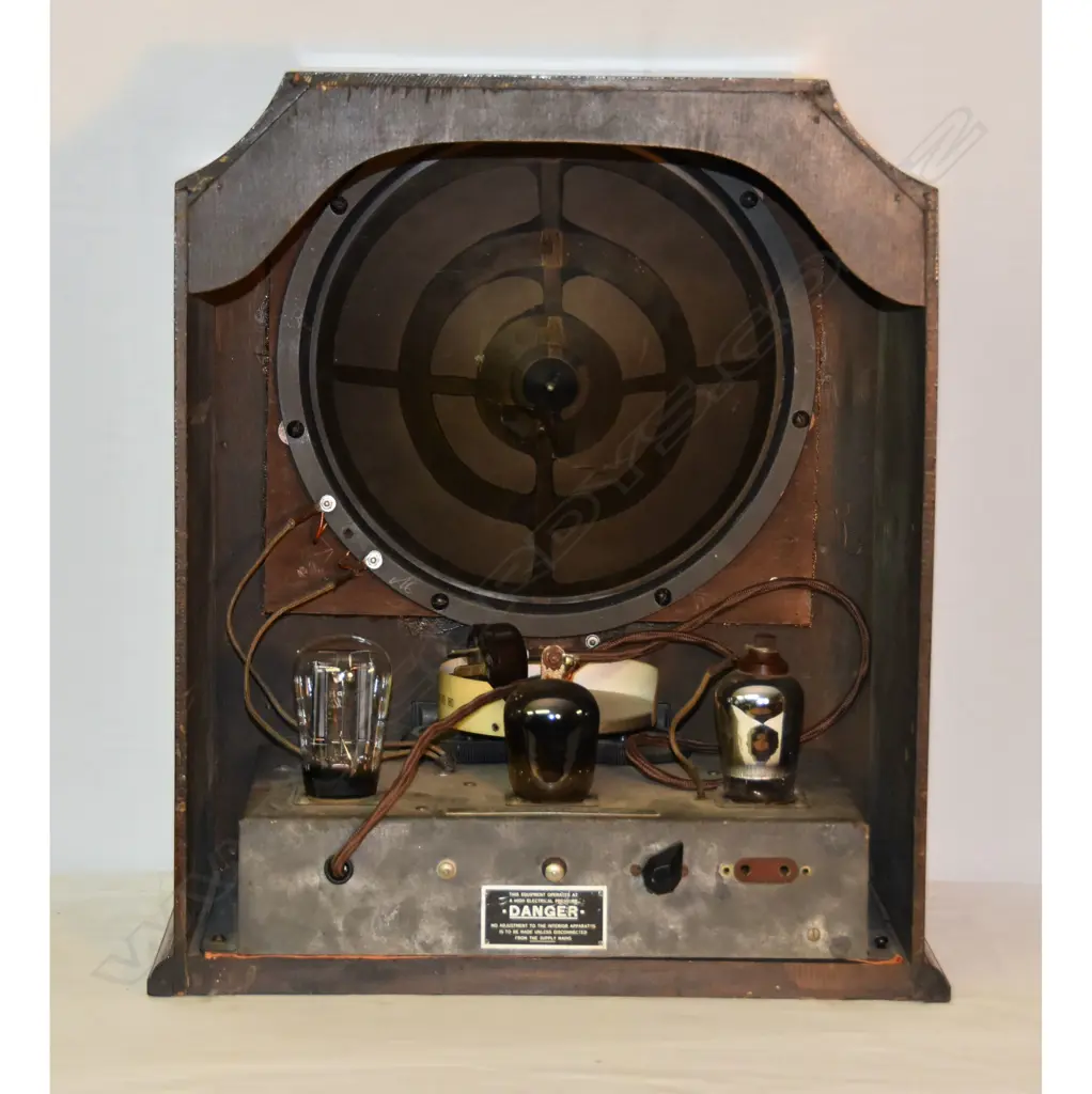 Model 1203, by Philips (Australia), wood. H.460mm Image 1++