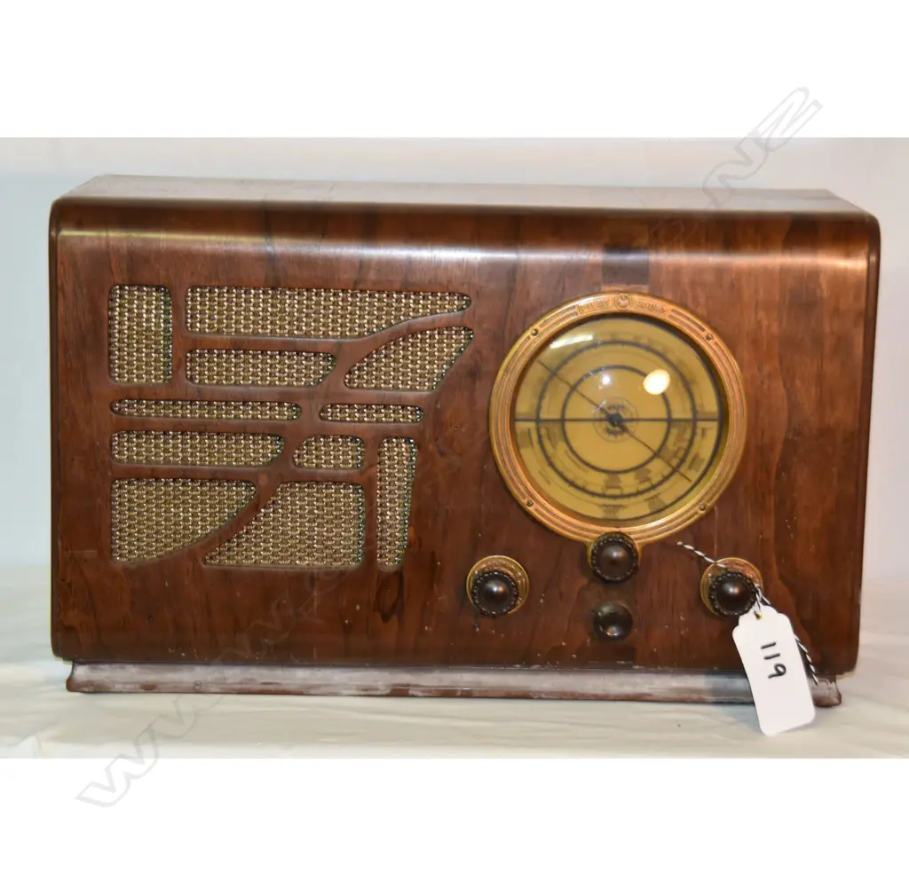 Model 403B, by Pilot, wood. H.330mm Image 1++