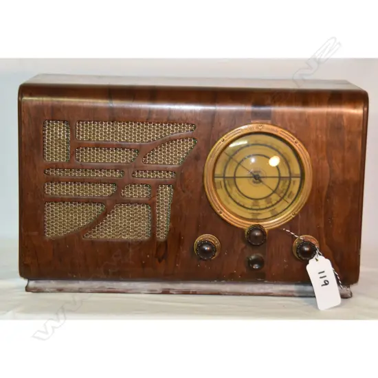 Model 403B, by Pilot, wood. H.330mm