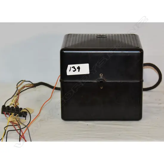 Model 'Masterpiece’, by Kolster Brandes, Bakelite, 1930. open H.275mm