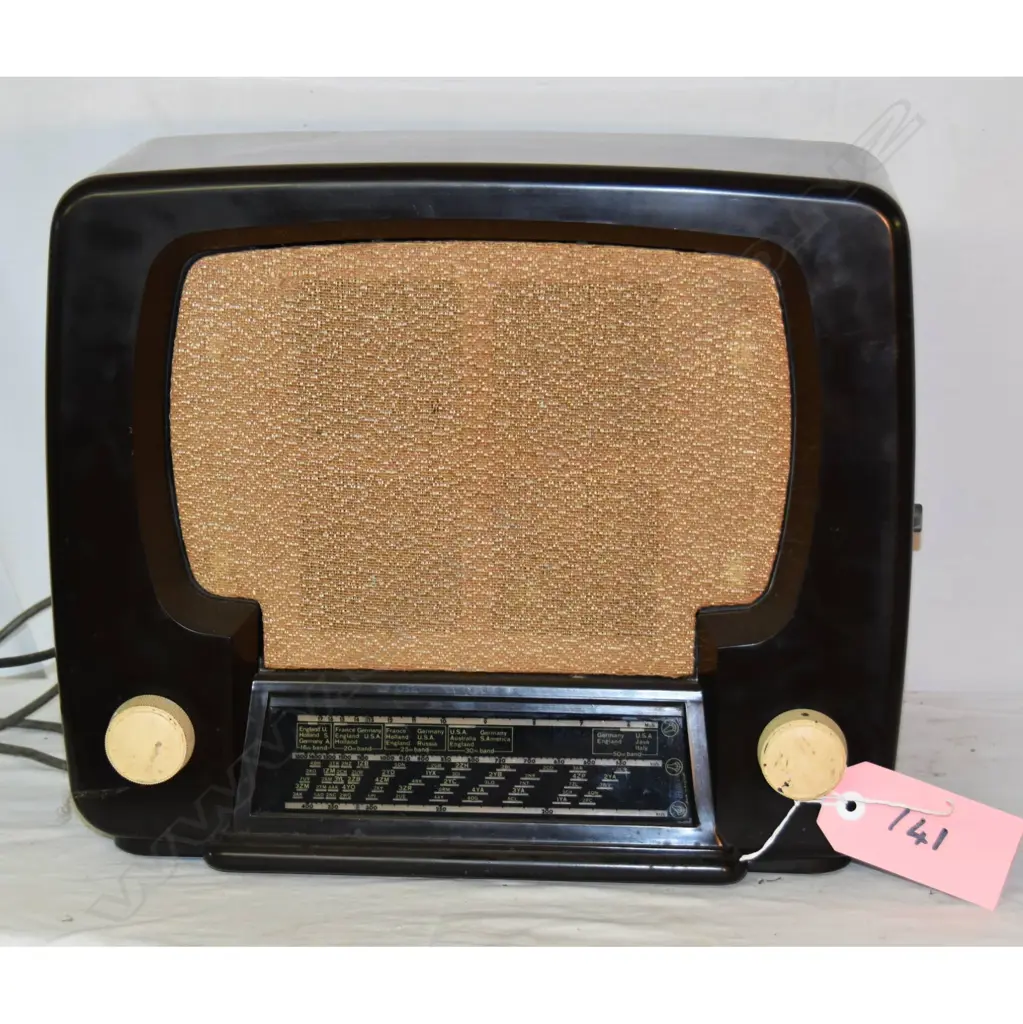 Model MAS2-34, by Mullard, Bakelite. H.360mm Image 1++