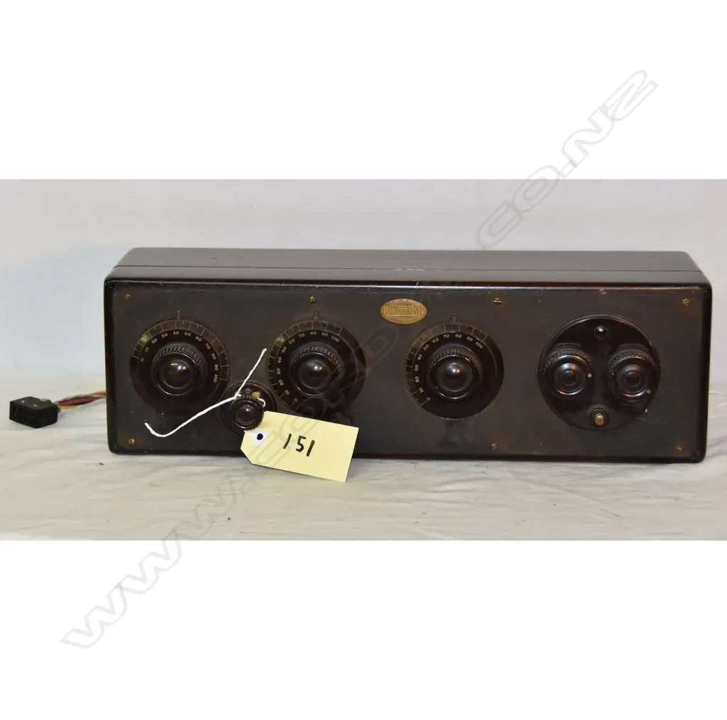 Model 20C, by Atwater Kent, Missing Valves. l.500mm Image 1++