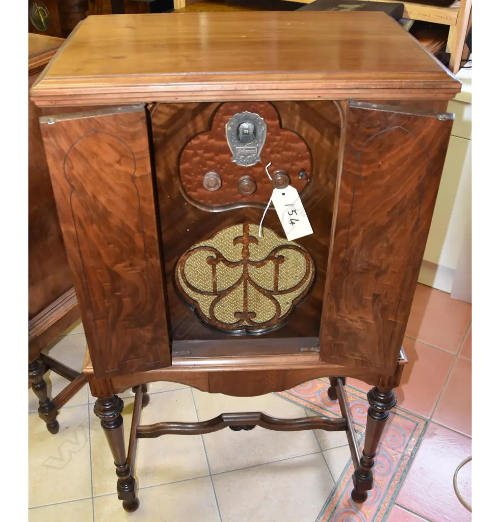 Model '9 in-line’, by Gulbransen, console. H.1165mm Image 1++