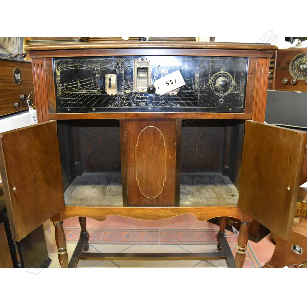 Model Metrodyne, by Metro Electric Co, console, etched front panel. H.960mm Image 1++