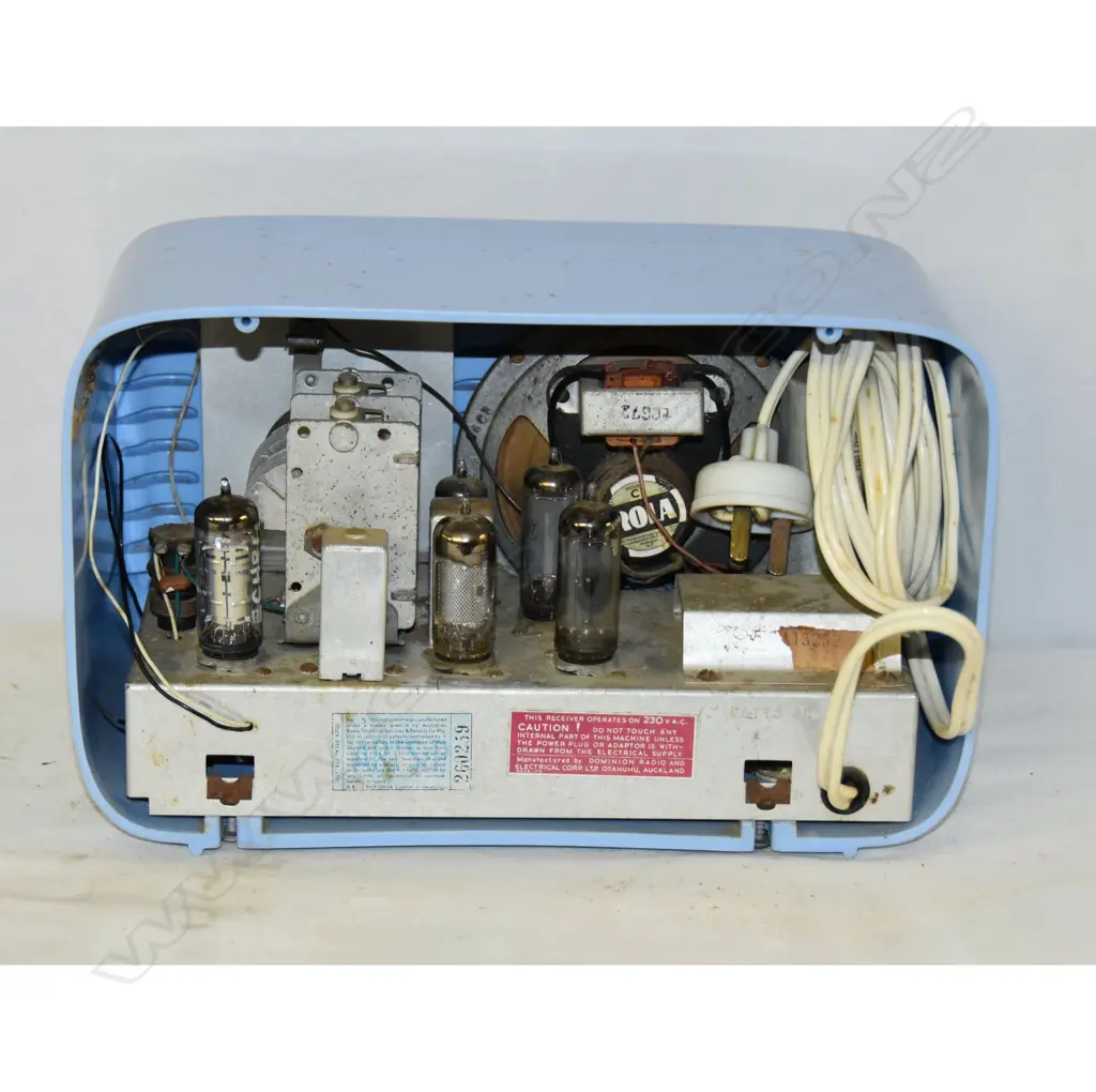 Model Alabama, by Philco, Pale Blue. H.175mm Image 1++