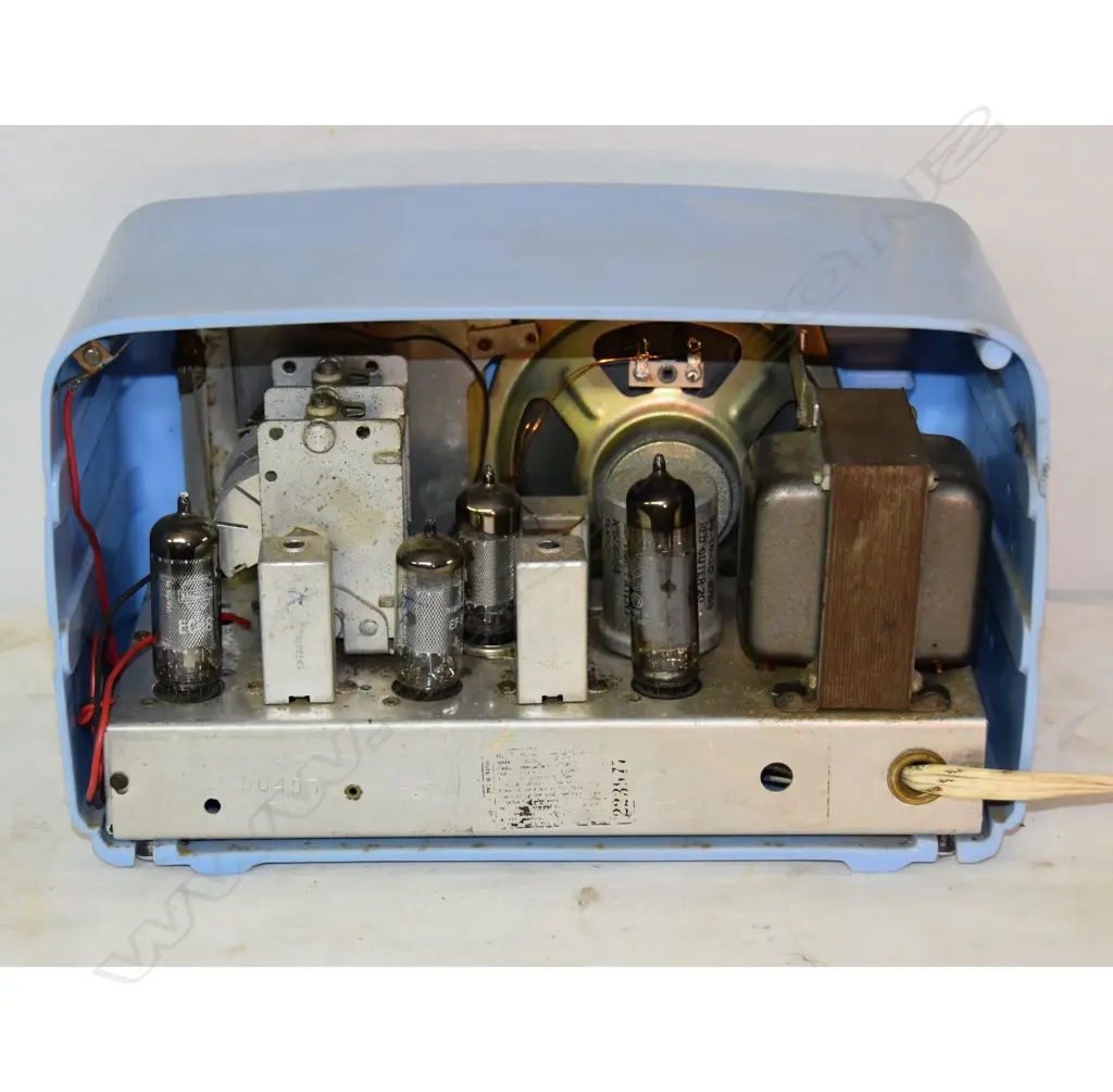 Model Colt, by Bell, Pale Blue. H.175mm Image 1++