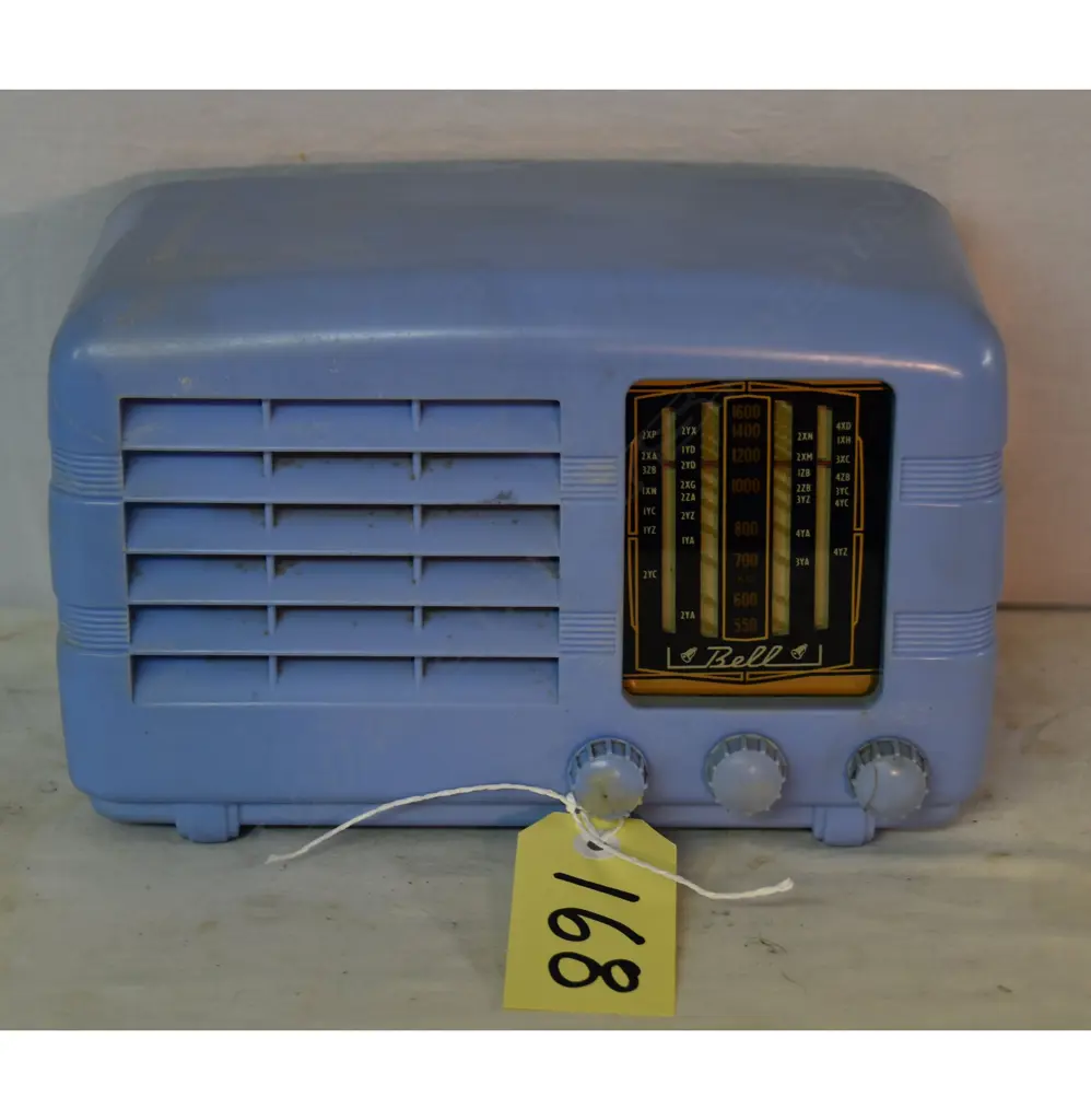 Model Colt, by Bell, Pale Blue. H.175mm Image 1++