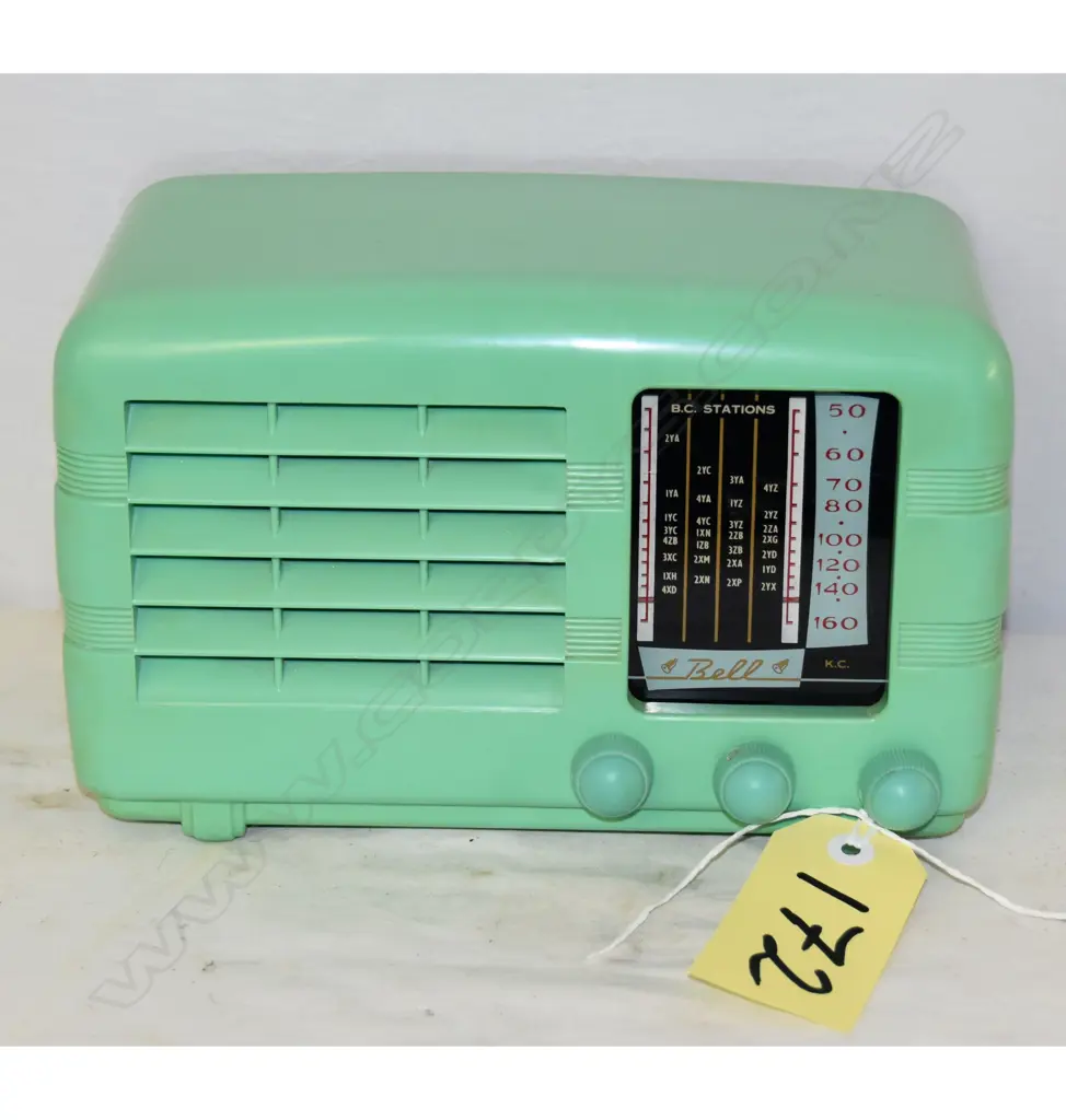 Model Colt, by Bell, Green. H.175mm Image 1++