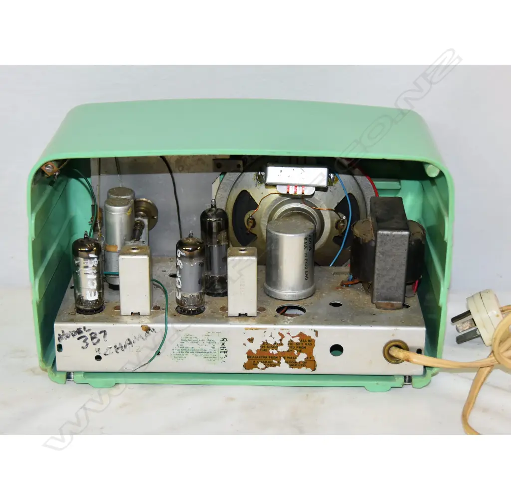 Model Colt, by Bell, Green. H.175mm Image 1++