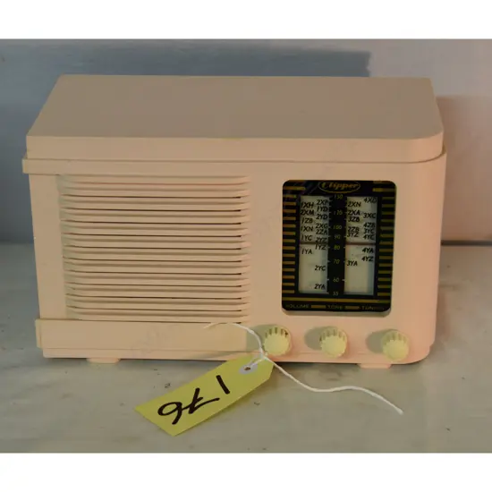 Model Clipper, by Akrad, Pink. H.170mm