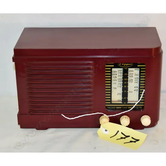 Model Clipper, by Akrad, maroon. H.180mm