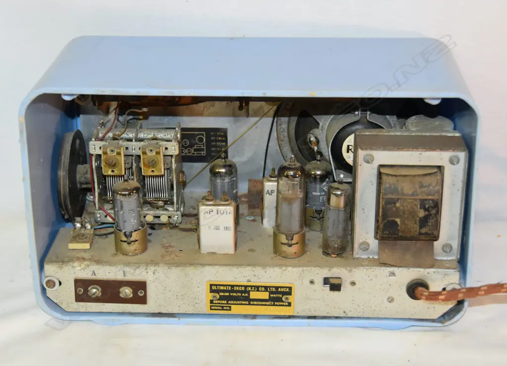 Model Ultimate RCP, by Ultimate-EKCO (NZ), Pale Blue. H.175mm Image 1++