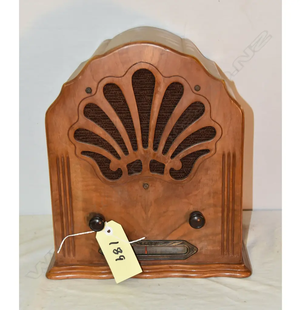 Model ERLA Model 61 or 62 or 63, by ?, Cathedral, 1931. H.370mm Image 1++