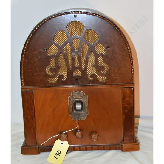 Model Zenette Model BH, by Zenith, Cathedral. 