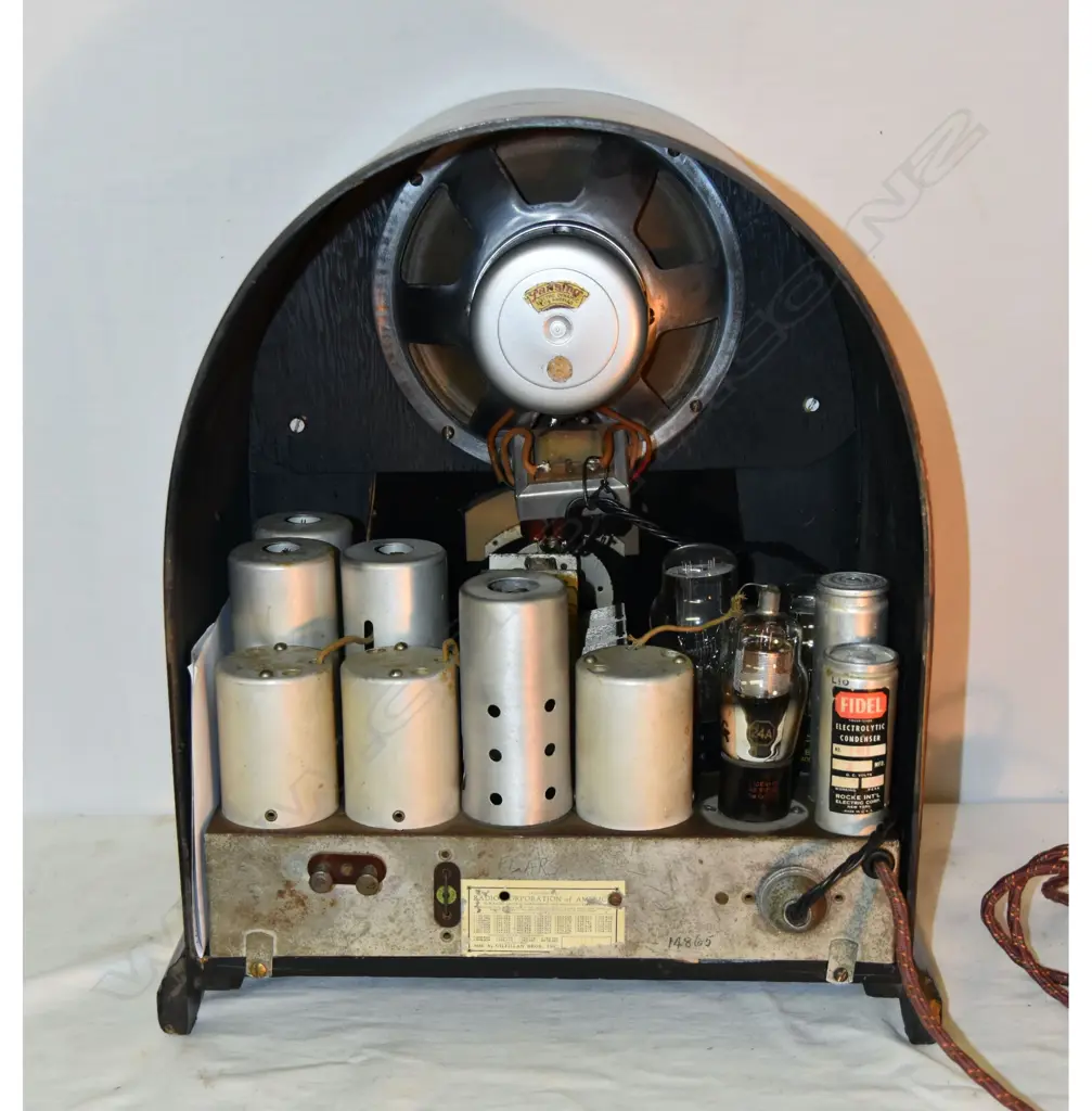 Model Lyra Tone model 87, by Jackson Bell, Cathedral. H.440mm Image 1++