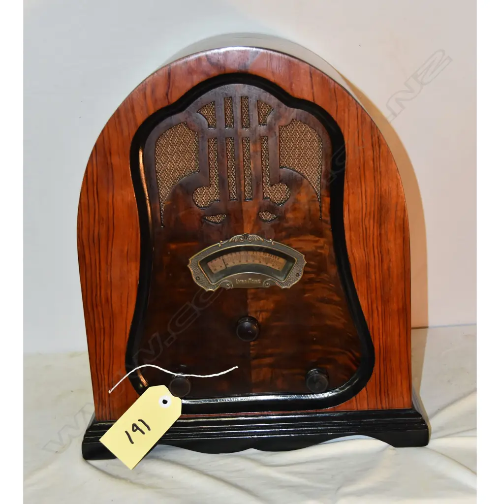 Model Lyra Tone model 87, by Jackson Bell, Cathedral. H.440mm Image 1++