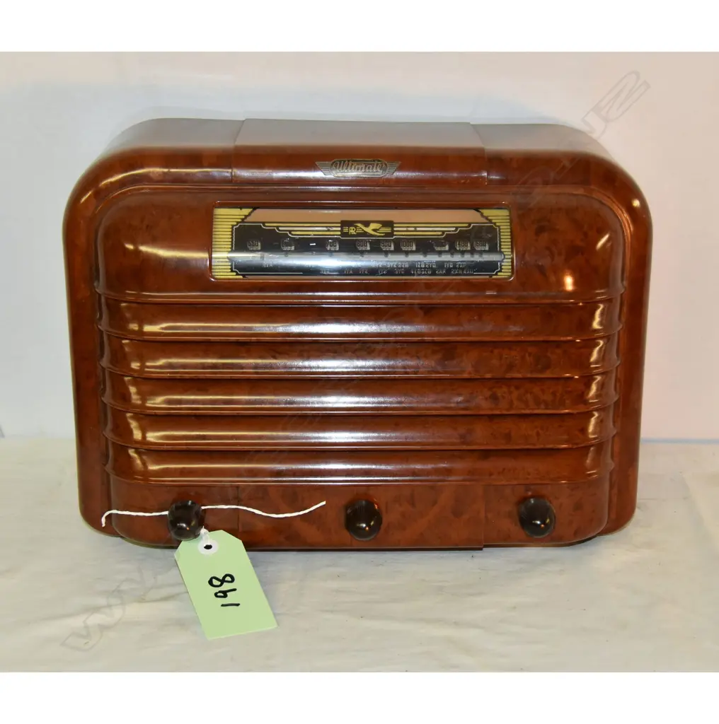 Model Ultimate RU, by Radio (1936) Ltd , Mottled brown. H.290mm Image 1++