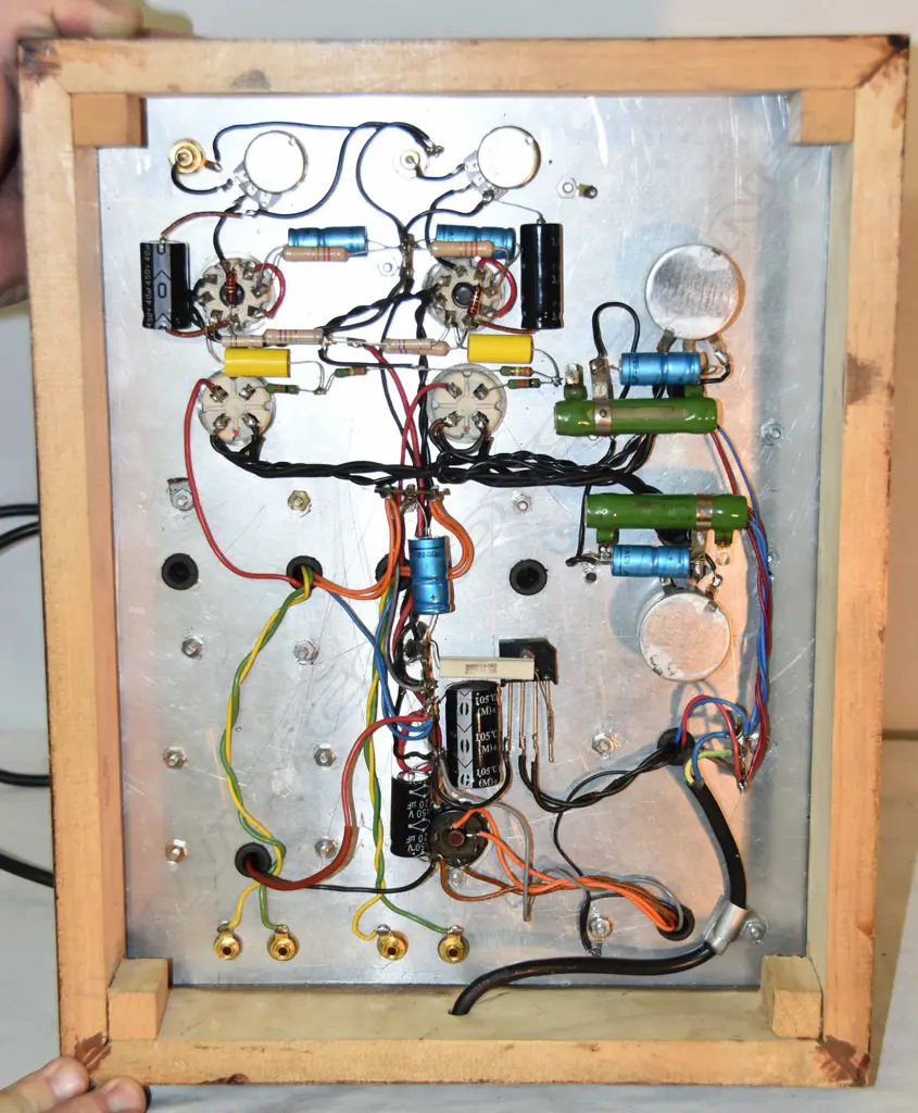 Model 2A3 Stereo Amplifier, by Gerry Billman,. W.400mmm Image 1++