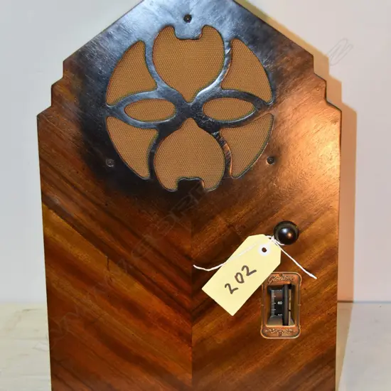 Model Gloritone Screen Grid 110v, by U.S. Radio & Television Corp., Cathedral. H.585mm