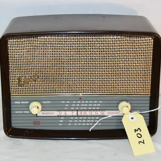 Model Ekco RBI, by Ultimate-EKCO (NZ), Brown. H.240mm