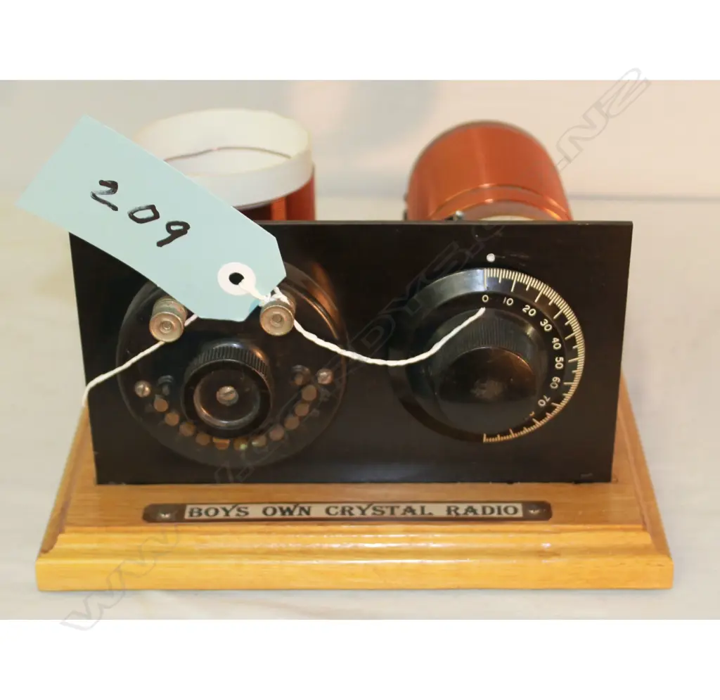 Model Boy’s Own Crystal Radio, by Gerry Billman,. H.140mm Image 1++