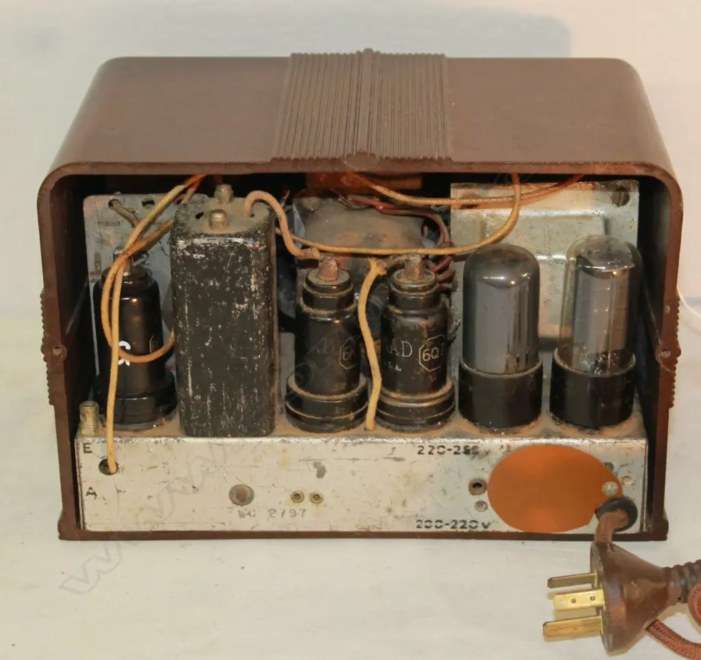 Model Astor Mickey Mouse, by Radio Corp. (Aus), Bakelite. H.160mm Image 1++