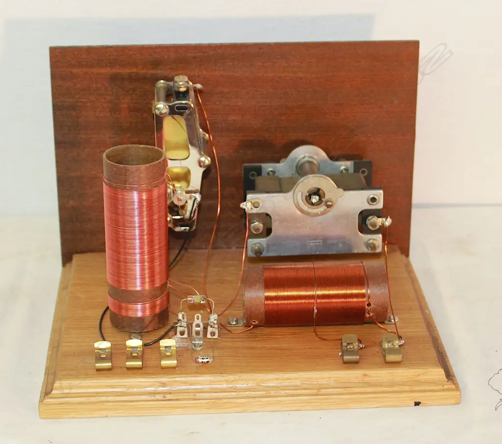 Model Crystal Set, by Gerry Billman, Home Made. H.170mm Image 1++