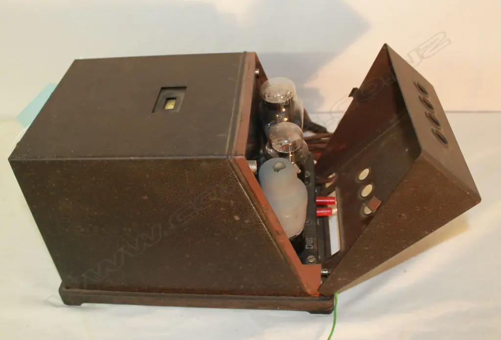 Model 2516, by Philips, metal case. H.180mm Image 1++