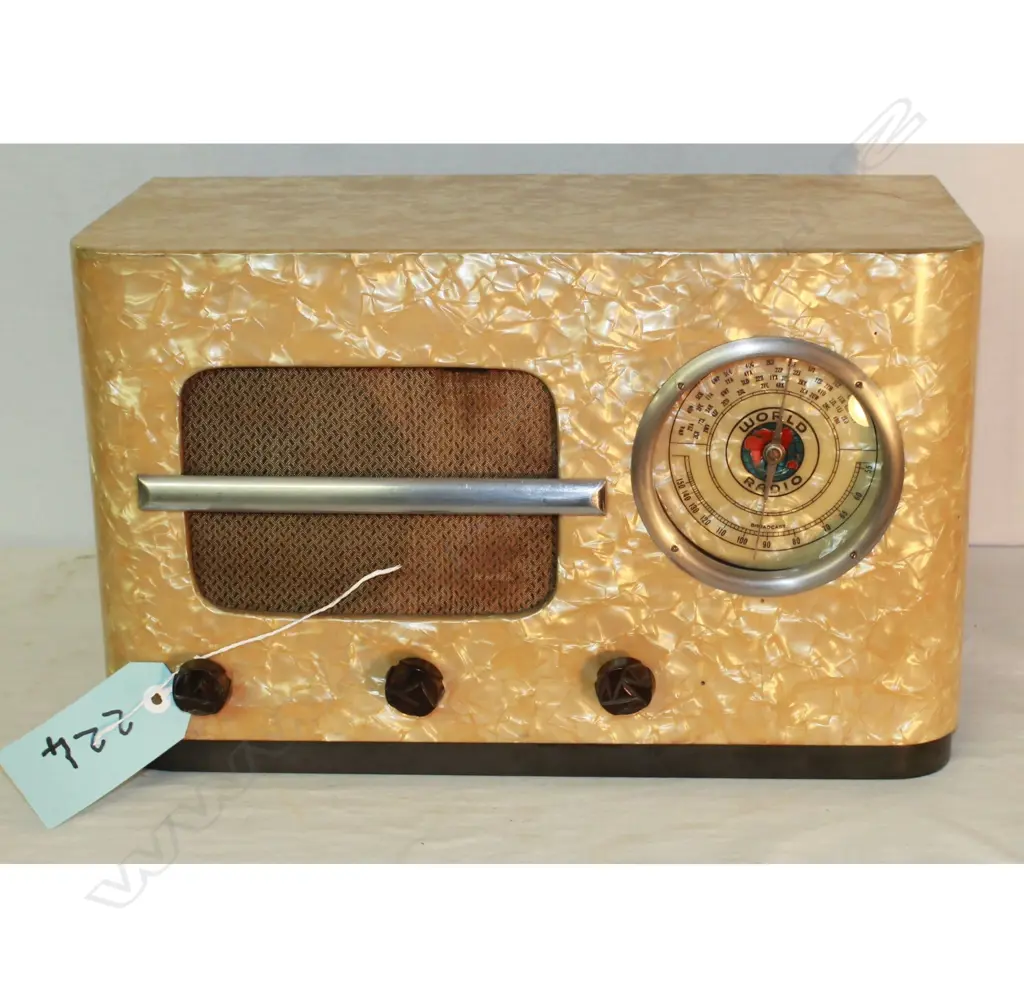 Model World (M.O.P.), by World Radio, Mother of Pearl Vinyl on wood. H.270mm Image 1++