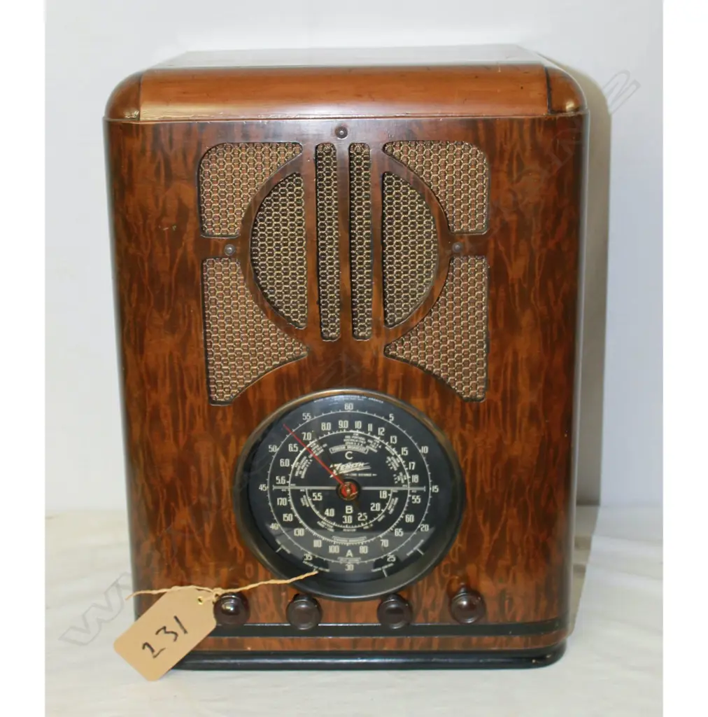 Model 6-S-229, by Zenith, s/n R555226, wood. H.450mm Image 1++