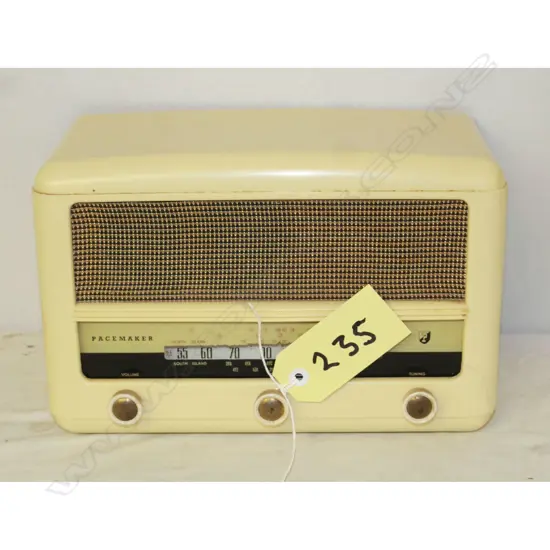 Model ?, by Pacemaker, Cream. H.210mm